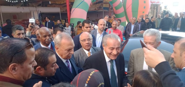 وزير التموين يفتتح معرض «أهلا رمضان» بشبرا الخيمة