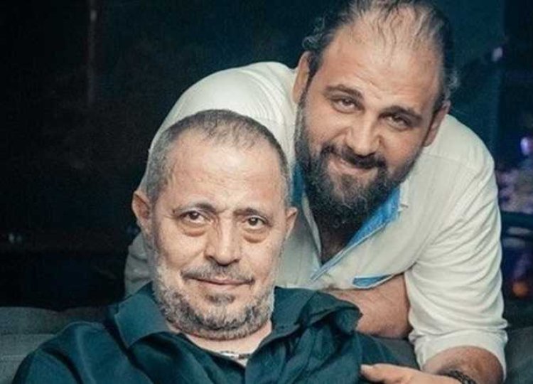 كفرون السورية تستعد لاستقبال جثمان وديع جورج وسوف.. بـ«لافتات تزينها صوره»