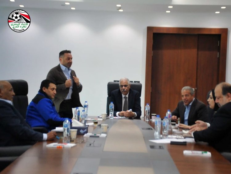 الجمعية العمومية لاتحاد الكرة تفوض مجلس الإدارة لاتخاذ القرارات اللازمة