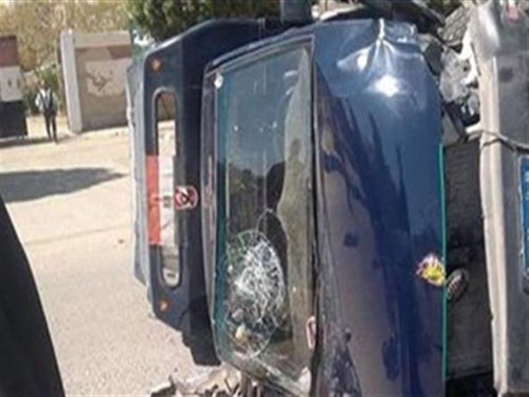إصابة شرطي و4 مجندين في انقلاب «بوكس» بالجيزة