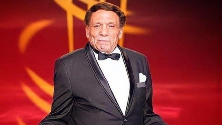 أكرم السعدني: «عادل إمام معندوش زهايمر»