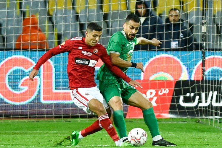 شوط أول سلبي بين الأهلي والمصري في الدوري الممتاز