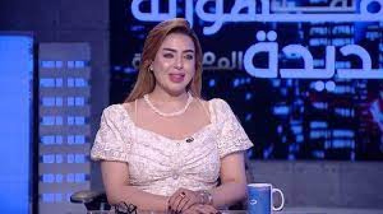بعد وقفها عن العمل.. من هي المذيعة منى العمدة ؟.. خريجة كلية الصيدلة وأستاذة جامعية سابقة