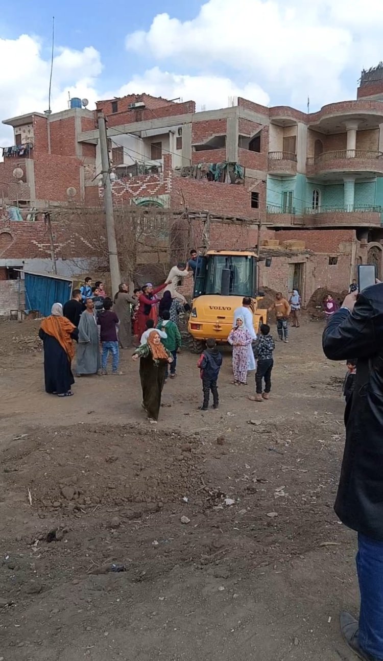 أهالى برشوم يتعدون على موظفي الوحدة المحلية بأجهور الكبرى بطوخ بالقليوبية