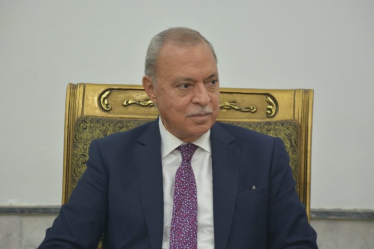 محافظ القليوبية يتابع منظومة شكاوي المواطنين بشكل مستمر