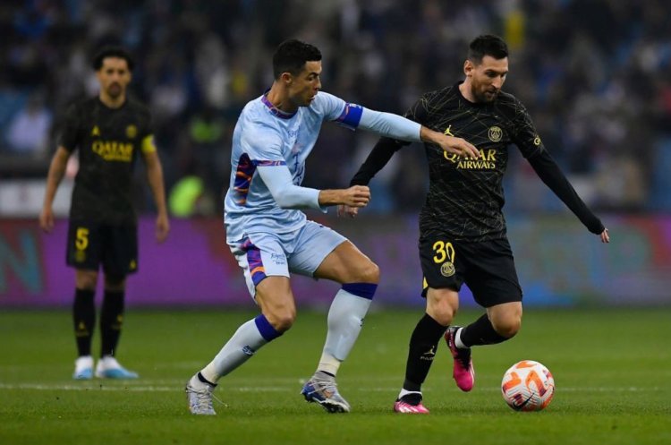 باريس يفوز على نجوم الهلال والنصر (5-4) في كأس موسم الرياض