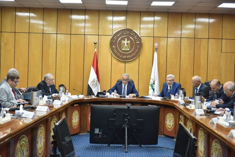 وزير القوى العاملة يرأس اجتماع مجلس إدارة صندوق إعانات الطوارئ للعمال