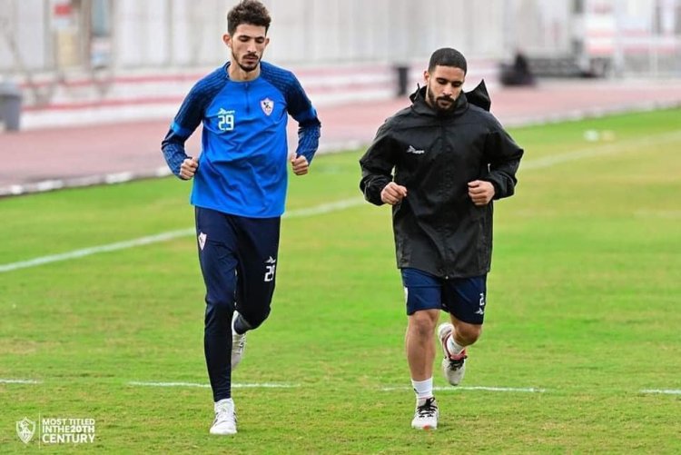 انتظام الثلاثي "فتوح" و"جمعة" و"نداي" في مران الزمالك