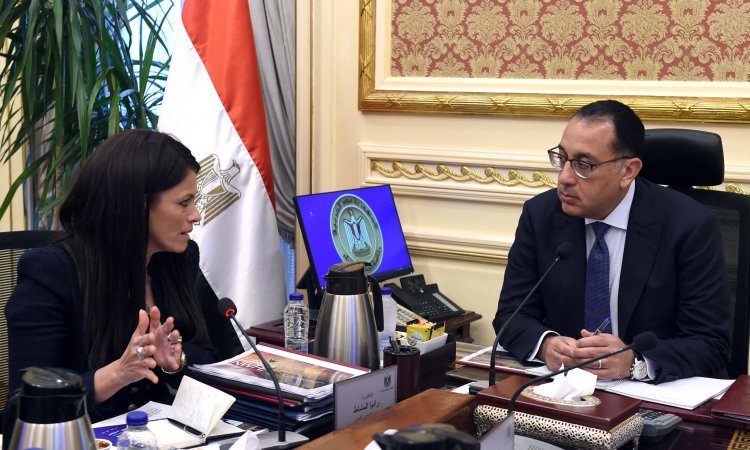 «مدبولي»  يبحث مع وزيرة التعاون الدولى عددا من ملفات عمل الوزارة