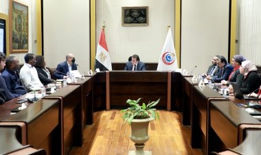 وزير الصحة يبحث مع وفد الاتحاد الإفريقي تعزيز قدرات مصر بمجال اللقاحات والأمصال