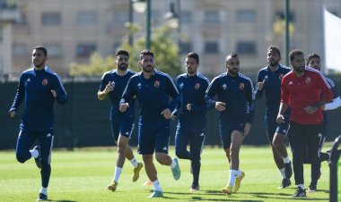 من هو معلق مباراة الأهلي وريال مدريد ؟