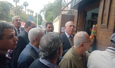 وزير الزراعة يتفقد منافذ الوزارة ويوجه بالالتزام بالأسعار المخفضة