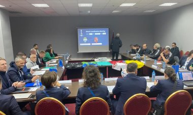 الأهلي يرتدي زيه التقليدي أمام سياتل الأمريكي 