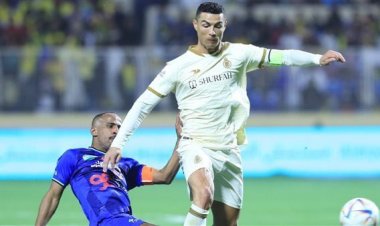 رونالدو يحرز هدفه الأول بقميص النصر ويجنبه التعادل مع الفتح في الدوري