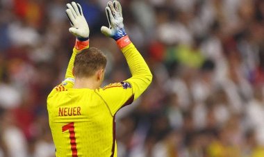 رغم خطورتها.. نوير يؤكد قدرته على العودة من الإصابة