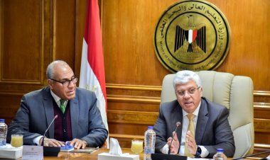 وزير التعليم العالي ورئيس الهيئة العربية للتصنيع يناقشان آليات تصنيع أول سيارة كهربائية مصرية