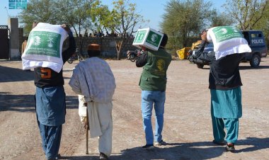 «إغاثي الملك سلمان»  يُوزِّع 1.110 سلال غذائية بباكستان
