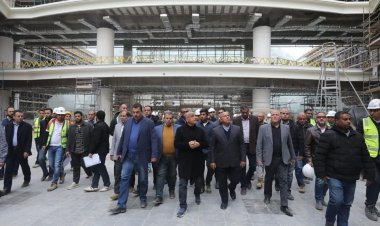 وزير النقل يتابع تنفيذ وتشطيب محطة سكك حديد صعيد مصر