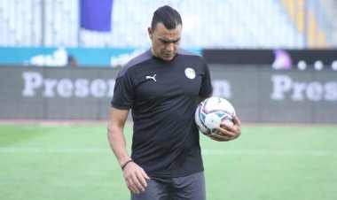 عصام الحضري ينضم لجهاز هيكتور كوبر في منتخب سوريا