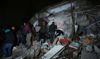 نائب الرئيس التركي: ارتفاع عدد ضحايا الزلزال إلى 284 شخصًا و2323 مصابًا