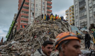 السفارة السعودية في تركيا تصدر تنبيها وتؤكد: لم نتلق أي بلاغات عن وجود مواطنين بمناطق الزلزال