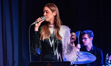 المطربة الفلسطينية بانه مفاجأة يحيى خليل لجمهوره في القاهرة والإسكندرية