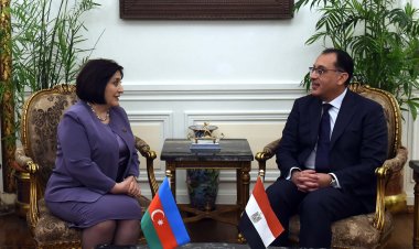 رئيس الوزراء يستقبل رئيسة برلمان أذربيجان ويُشيد بالعلاقات التاريخية بين البلدين