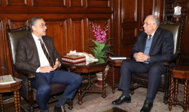 وزير الزراعة يبحث مع رئيس هيئة الاستثمار الفرص المتاحة في الأنشطة الزراعية المختلفة