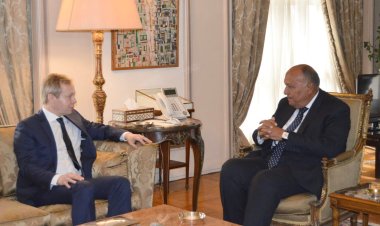 وزير الخارجية يستقبل المبعوث الأوروبي لعملية السلام في الشرق الأوسط