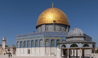 سقوط أحجار من جدران "قبة الصخرة" في القدس (فيديو)
