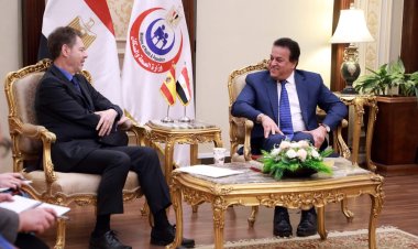 وزير الصحة يستقبل السفير الأسباني لدى مصر