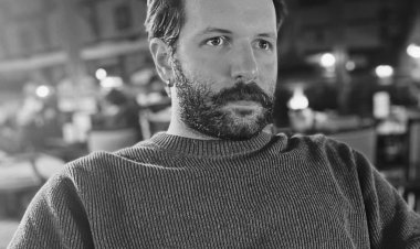 الممثل تركي شاجري شيتاناك يستغيث: «انقذوا أمي من تحت الأنقاض»