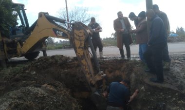 إصلاح خط مياه  وتفقد محطات الصرف  للاطمئنان على تشغيلها بكامل طاقتها  بدسوق