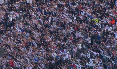 اشتباكات بين جماهير الزمالك ومجلس الإدارة بعد الهزيمة أمام شباب بلوزداد