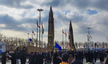 صور| انطلاق مسيرات في الذكرى السنوية الـ 44 لانتصارالثورة في إيران