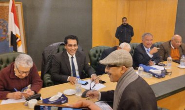 سيد الإسكندراني يتقدم بأوراق ترشحه لمنصب نقيب الصحفيين