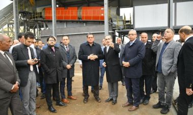 وزير التنمية المحلية يوجه بتشكيل لجنة لمراجعة الأعمال الجارية في مصنع تدوير مخلفات المحلة
