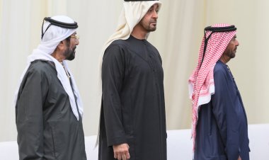 رئيس دولة الإمارات يتقبل تعازي الضيوف والشيوخ والمواطنين في وفاة الشيخة مريم الفلاسي