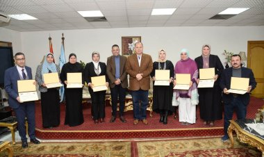 محافظ أسيوط يُكرم مديري إدارات التضامن الإجتماعي تقديرًا لتحسين الخدمات المقدمة للمواطنين