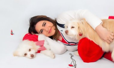 في عيد الحب.. شاهد|  ميرنا وليد تُقبل حيواناتها:  «إكرامهم صدقة»