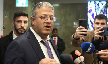 بن غفير يصدر أمرًا بمعاقبة الأسرى الفلسطينيين أثناء الاستحمام