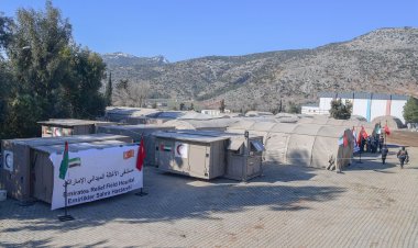 «مستشفى ميداني».. الإمارات تؤمن الرعاية الطبية للمتضررين من زلزال تركيا