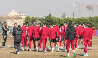بعثة الأهلي تطير إلى السودان استعدادًا لمواجهة الهلال السوداني