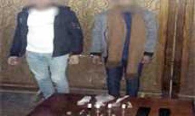 ضبط  شخصين لقيامهما بالترويج لبيع المواد المخدرة عبر «سناب شات» بالقاهرة 