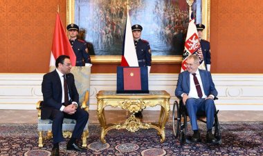 سفير مصر الجديد يتقدم بأوراق اعتماده لرئيس جمهورية التشيك