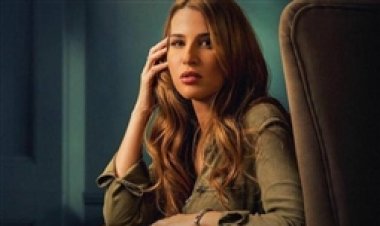 دينا فؤاد تعلن وفاة والد الفنانة إيناس كامل