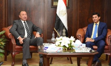 الخطيب يثمن جهود وزير الرياضة مع بعثة الأهلي قبل التوجه إلى السودان