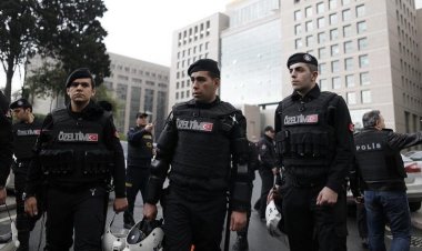 تركيا تتخذ إجراءات بشأن المتضررين من الزلزال