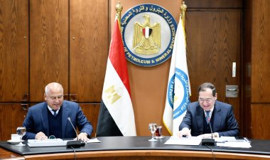 وزيرا البترول والنقل يجتمعان لبحث العمل المشترك بين الوزارتين