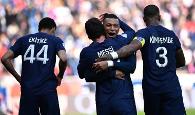 ميسي يمنح سان جيرمان فوزًا مثيرًا على ليل